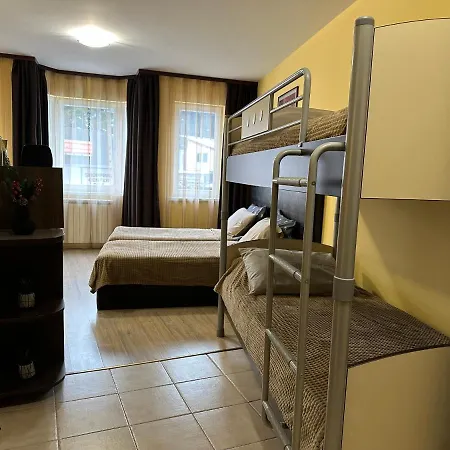 Apartment & Royal Plaza